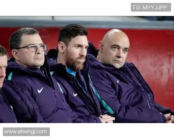 巴萨足球明星齐贺岁送祝福精彩视频回顾团圆年味浓