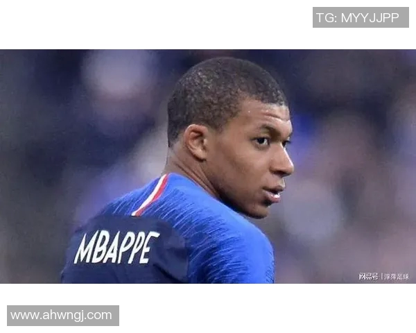 足球明星姆巴佩雕像揭幕引发全球球迷热议与赞叹 足球明星姆巴佩雕像揭幕引发全球球迷热议与赞叹